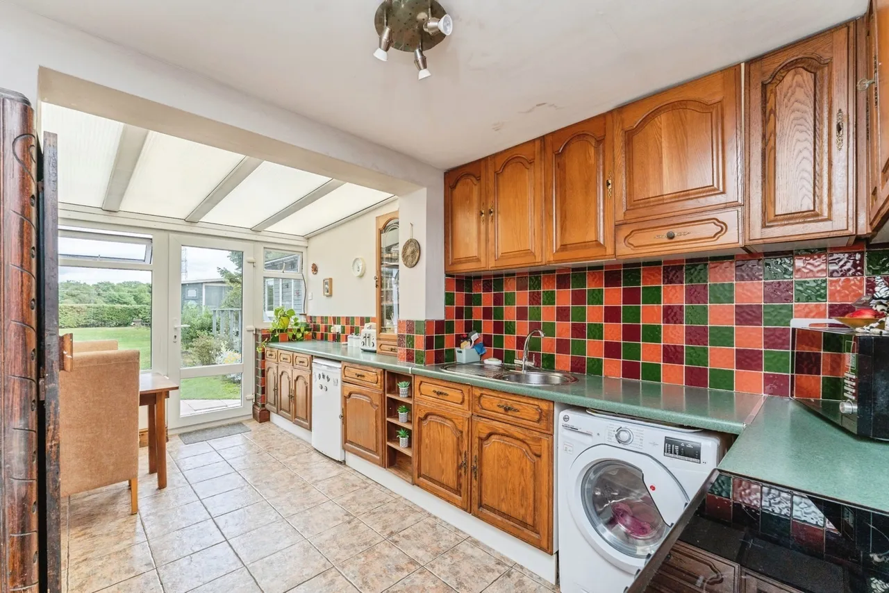 Chester Road, Bridge Trafford, CH2, photo 6