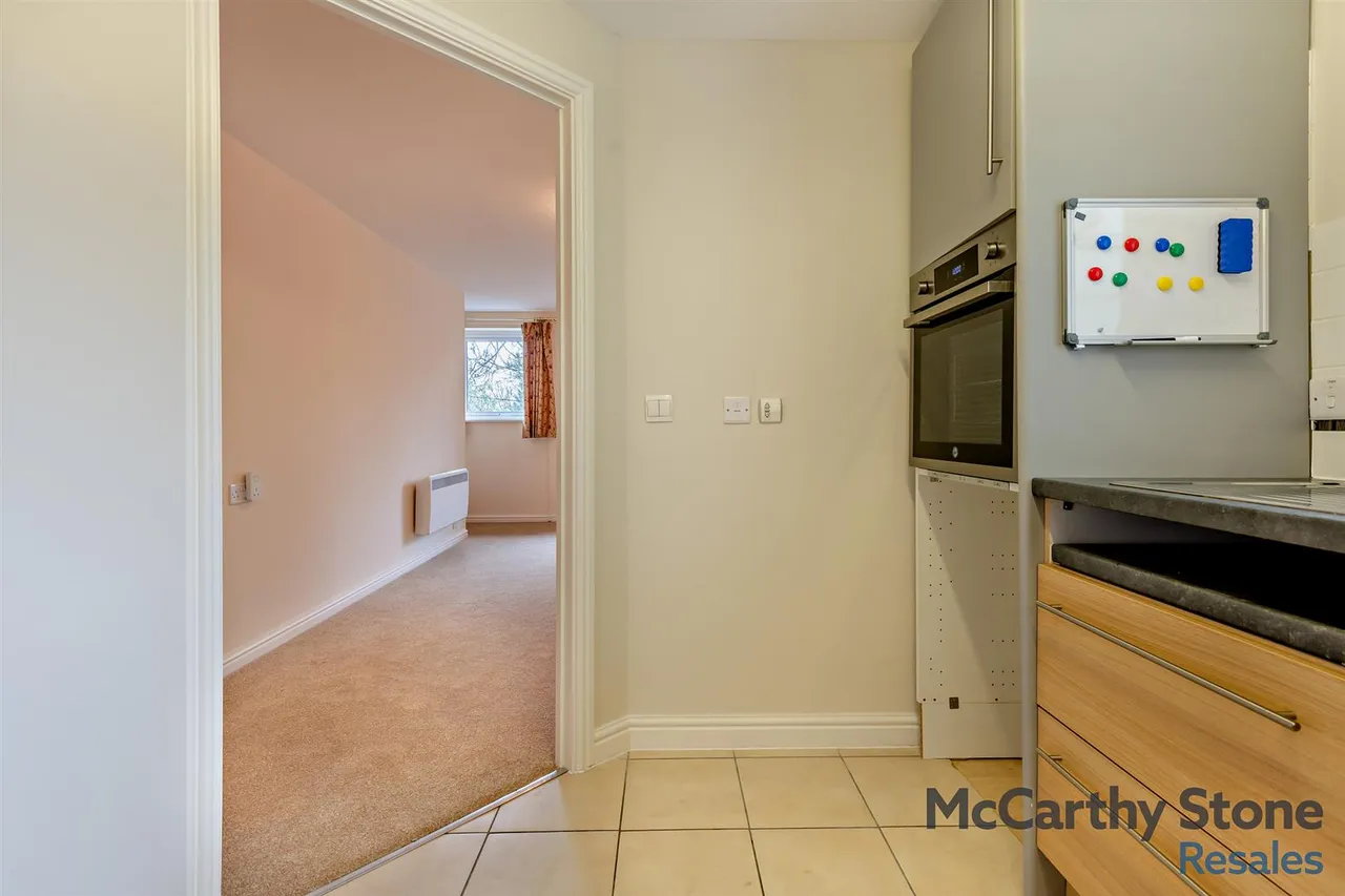 Ringwood Road, Ferndown, BH22, photo 13
