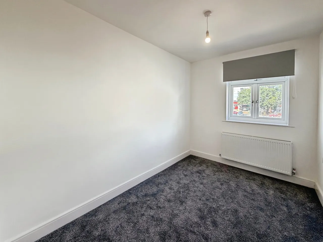 Cove Road, Farnborough, Hampshire, GU14 0EX, photo 4