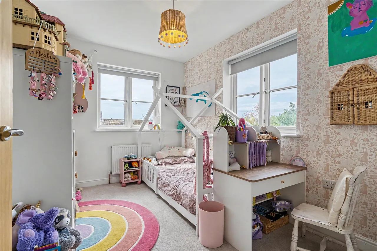 Chestnut Close, Marnhull, photo 9