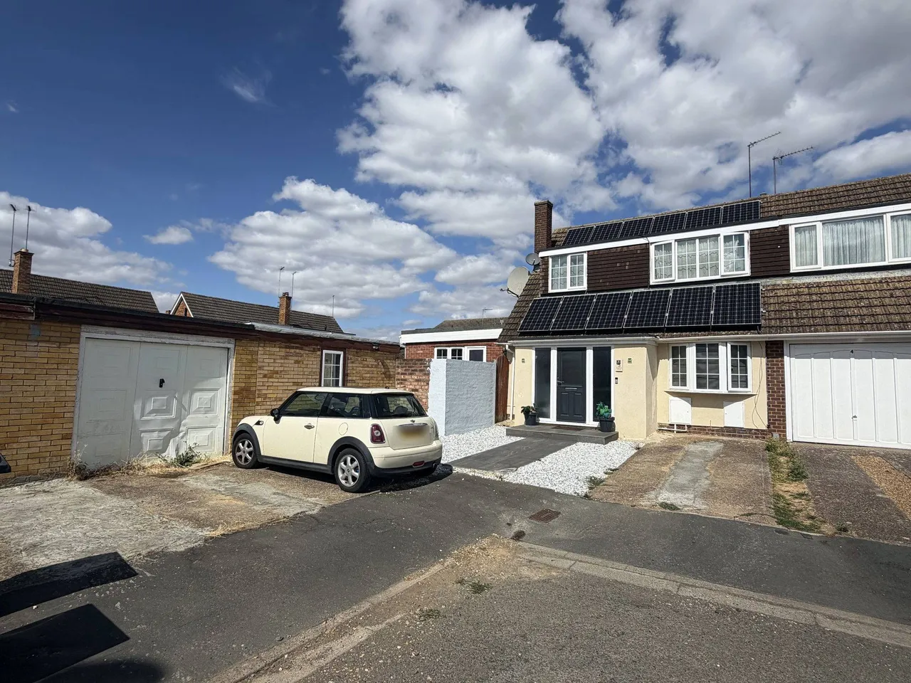 4 bed house for sale — Bideford Close, Northampton, NN3 3AY