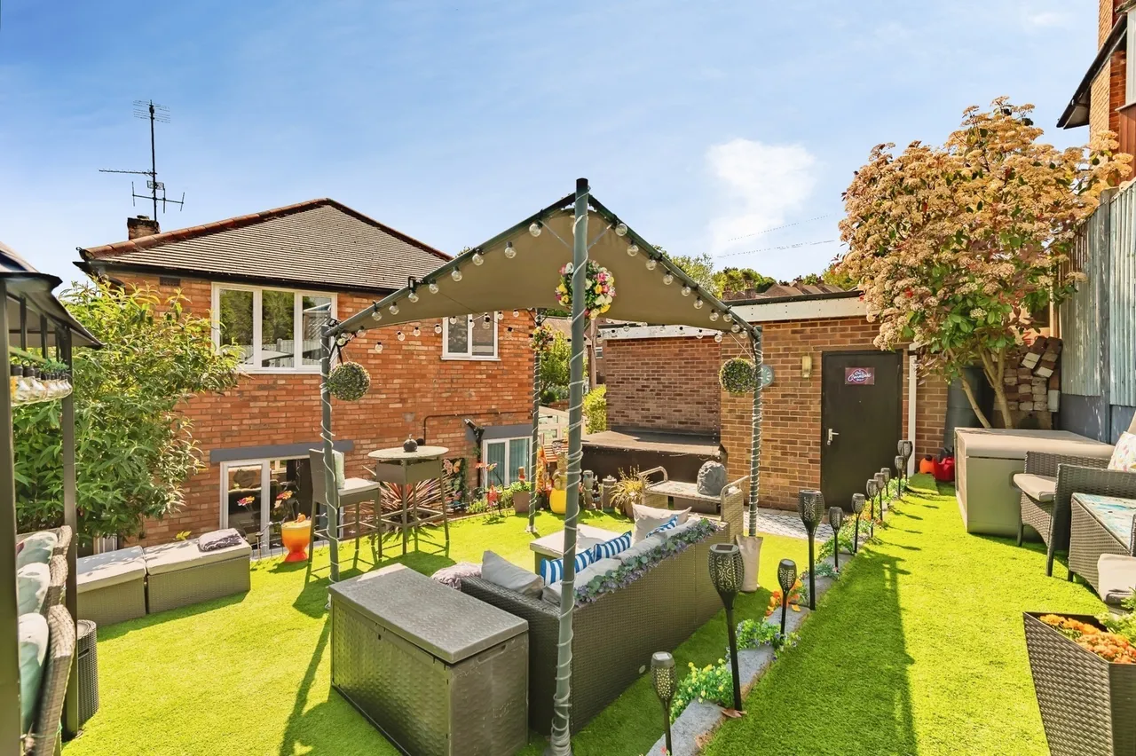 First Avenue, Carlton, Nottingham, Nottinghamshire, NG4, photo 18