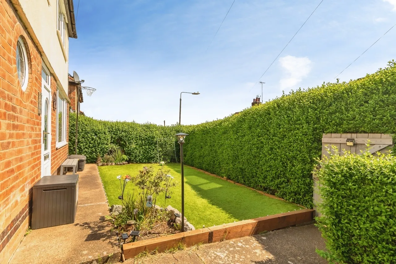 First Avenue, Carlton, Nottingham, Nottinghamshire, NG4, photo 22