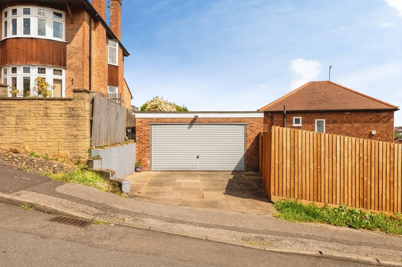 First Avenue, Carlton, Nottingham, Nottinghamshire, NG4, photo 23