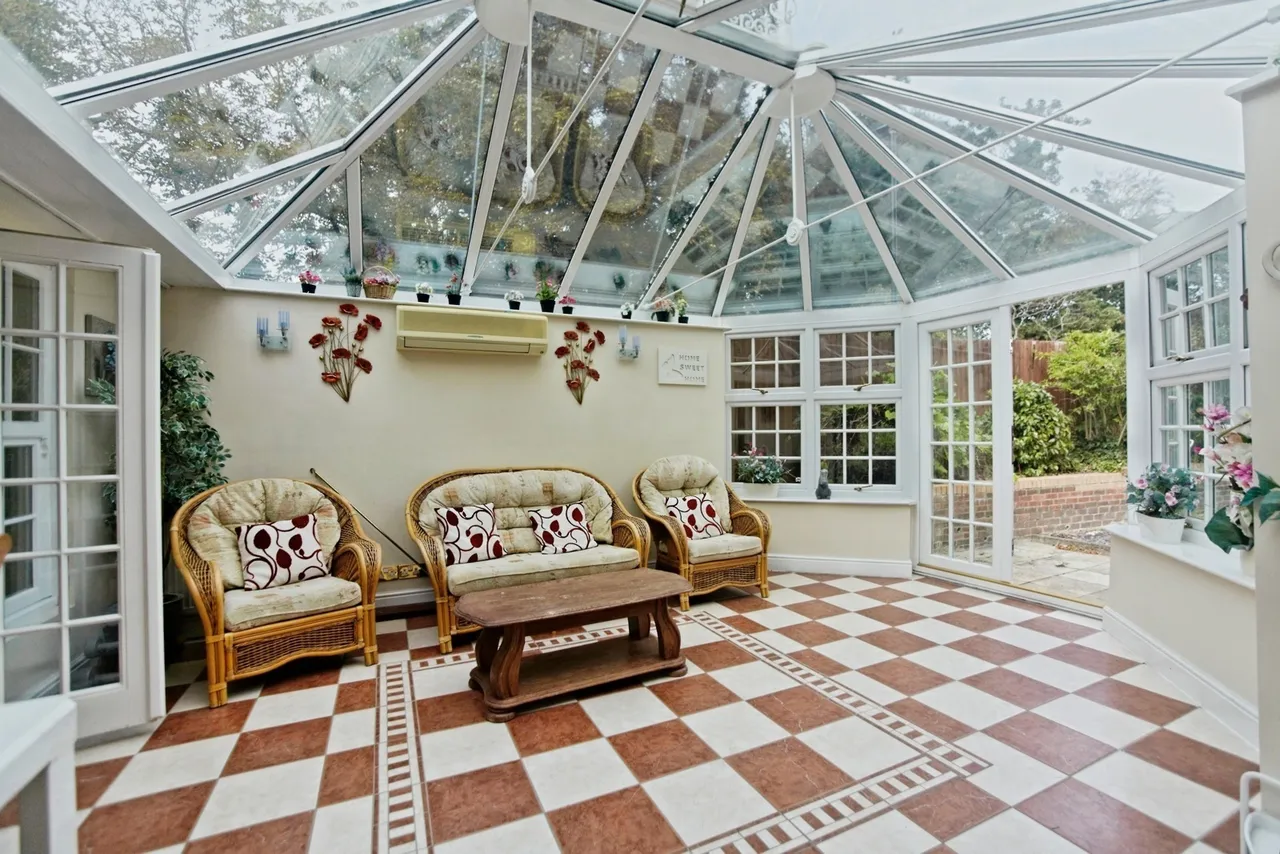 4 bed house for sale, Dickenswood Close, London, SE19