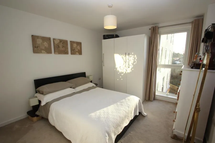 Guildford Road, Woking, GU22, photo 6