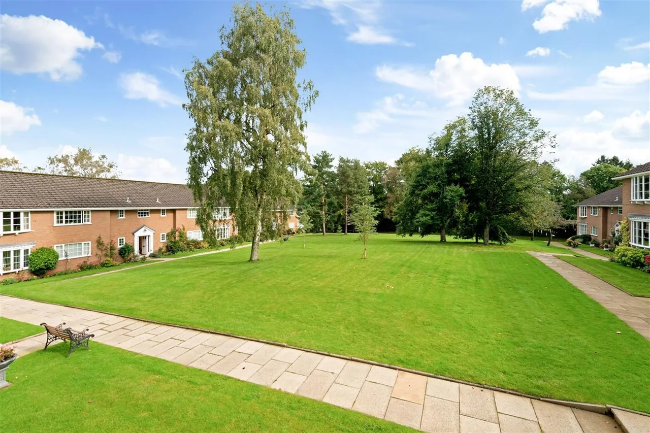 Castle Hill Court, Macclesfield, photo 15