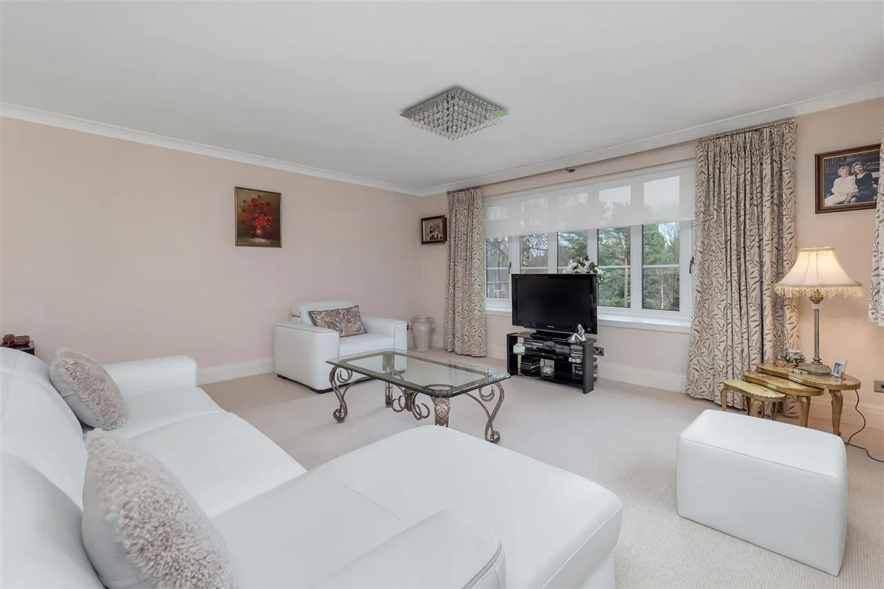 Castle Hill Court, Macclesfield, photo 5