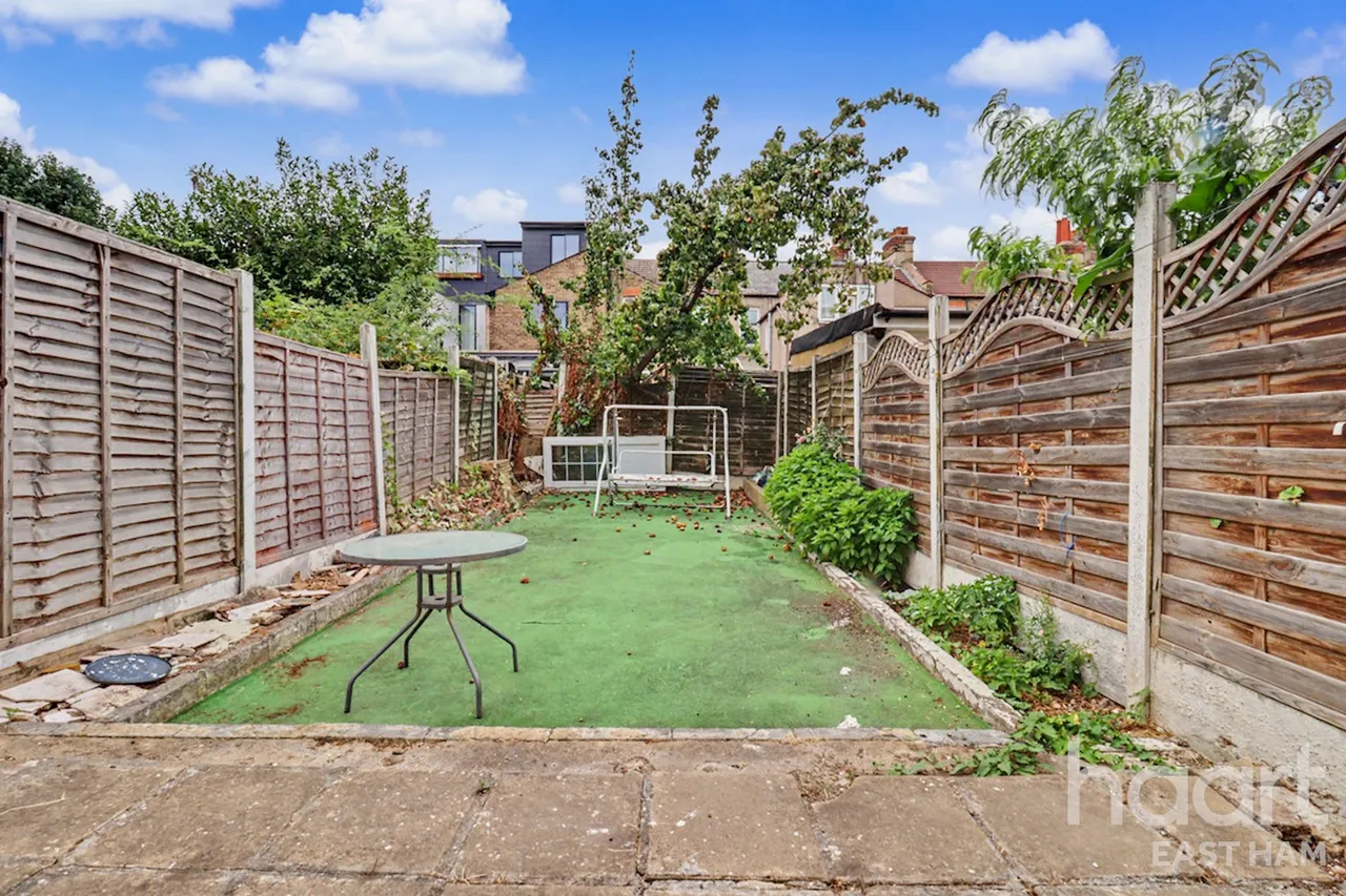 Buxton Road, London, E6, photo 9