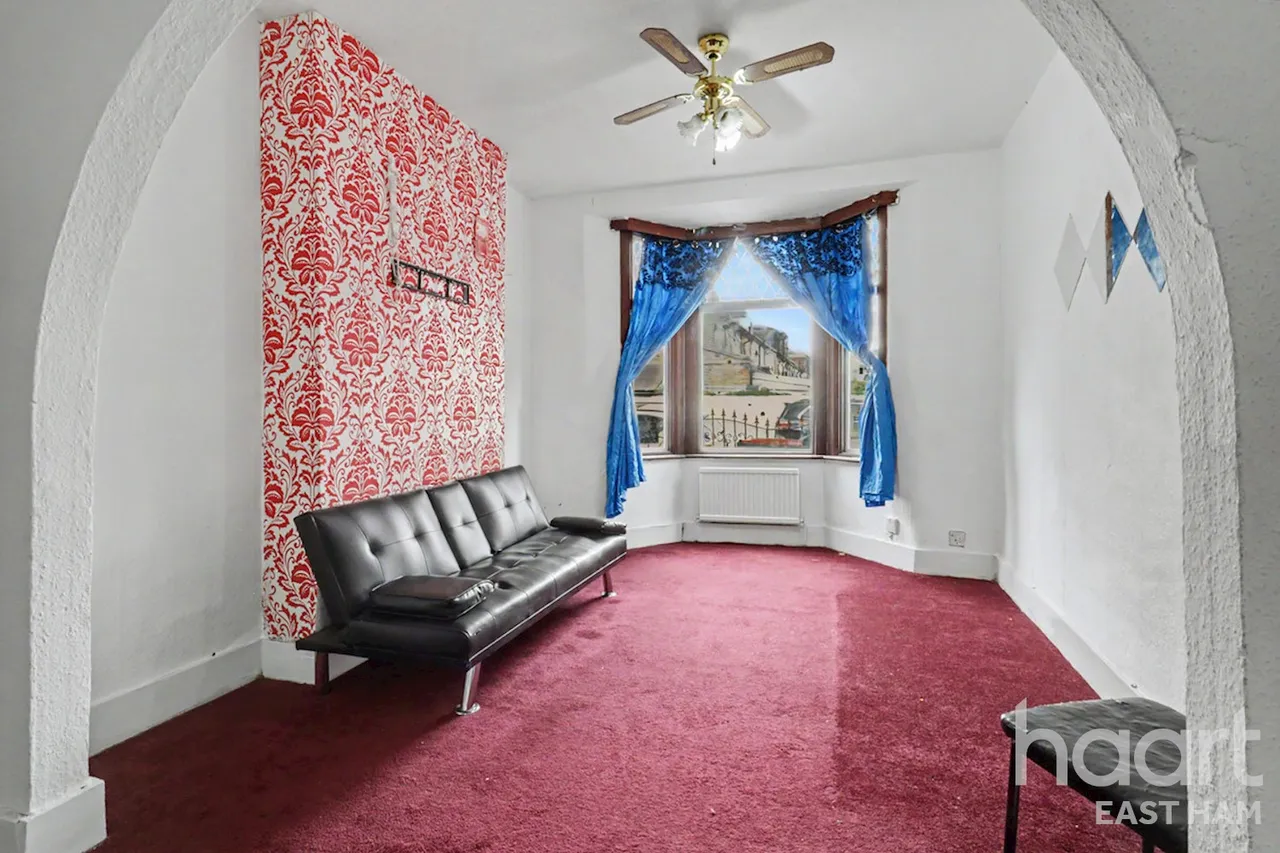 Buxton Road, London, E6, photo 3