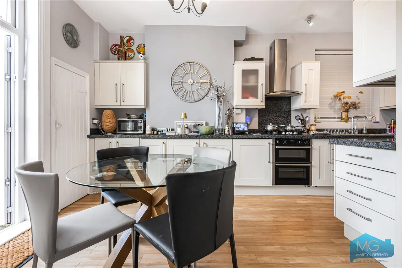 Pollard Road, London, N20, photo 12