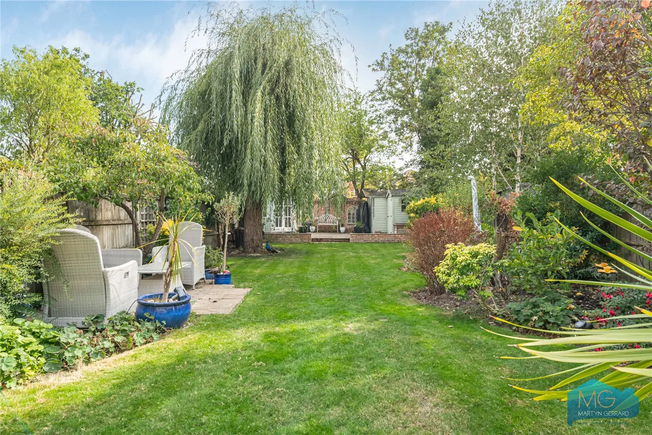 Pollard Road, London, N20, photo 2