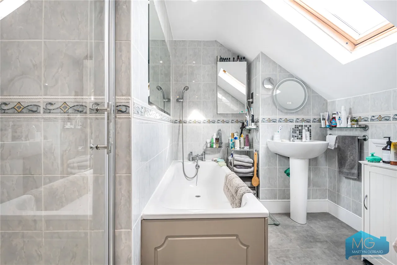 Pollard Road, London, N20, photo 26