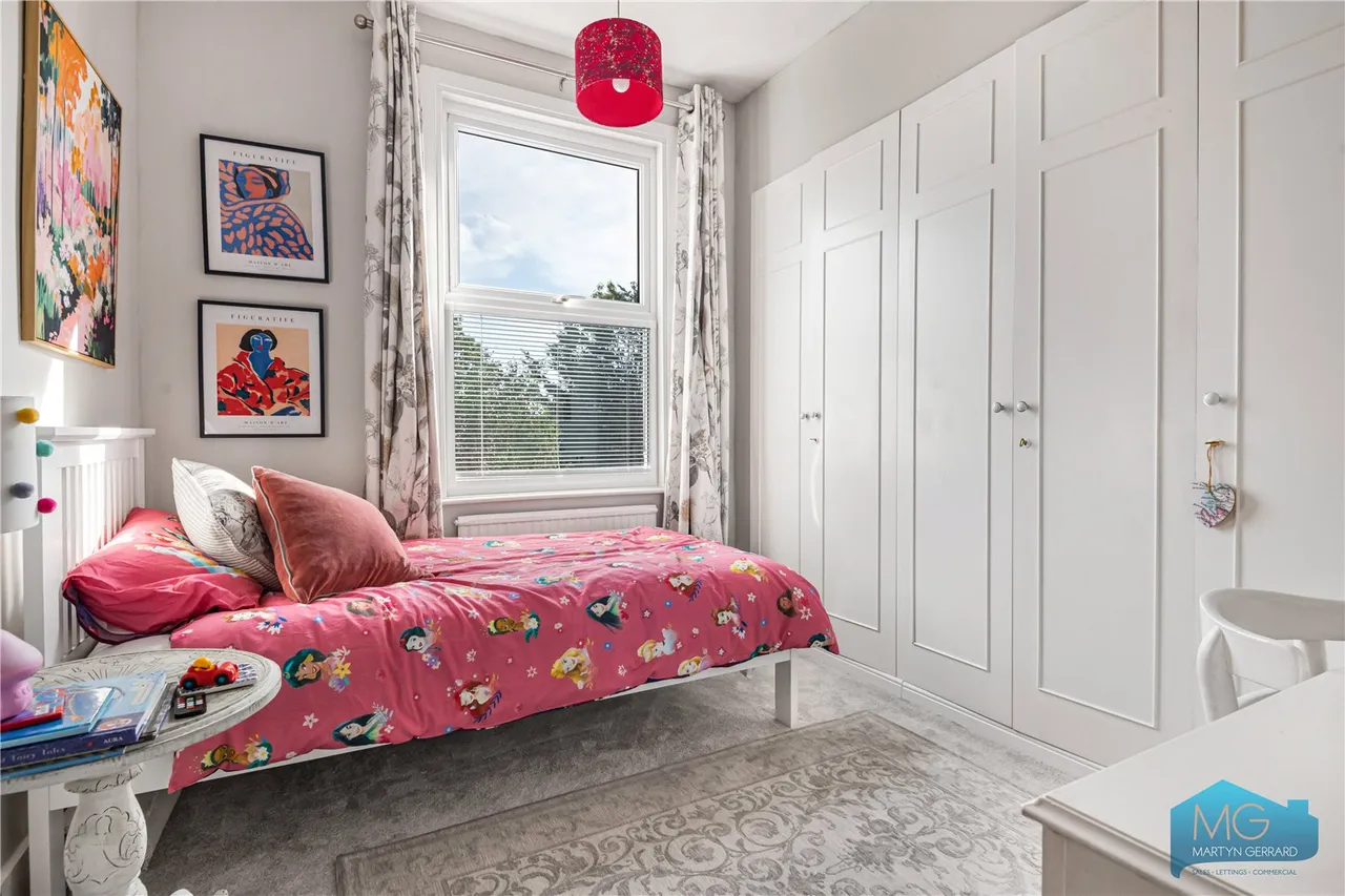 Pollard Road, London, N20, photo 18