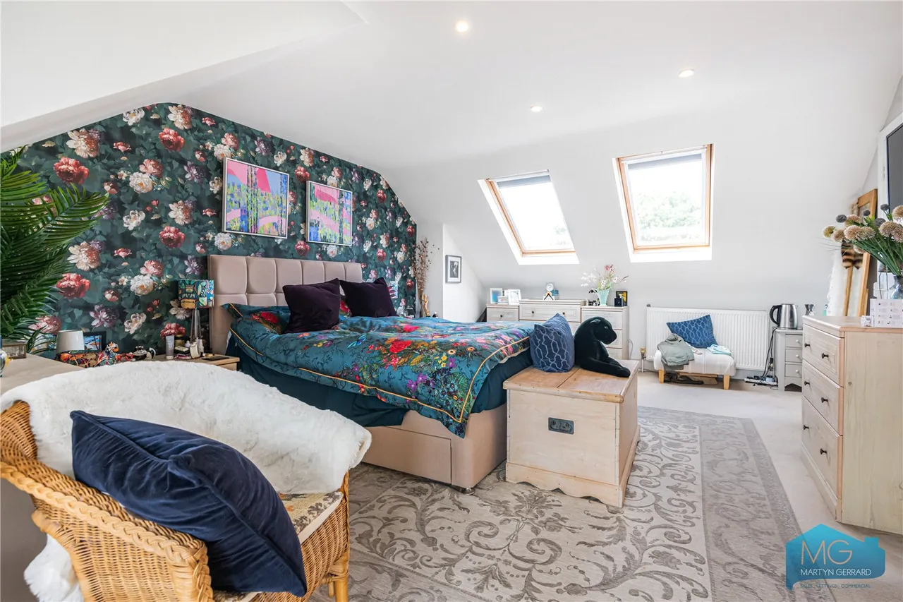 Pollard Road, London, N20, photo 25