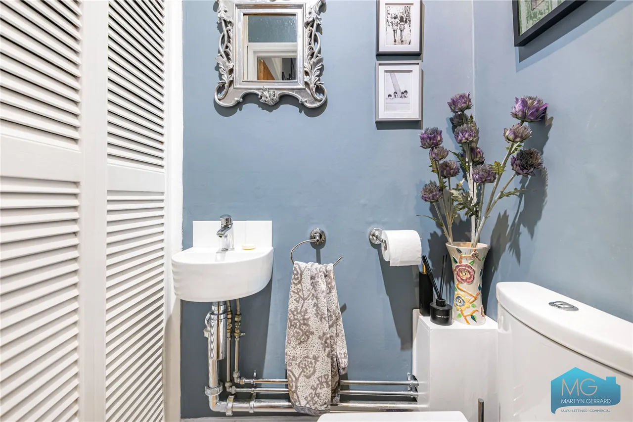 Pollard Road, London, N20, photo 15