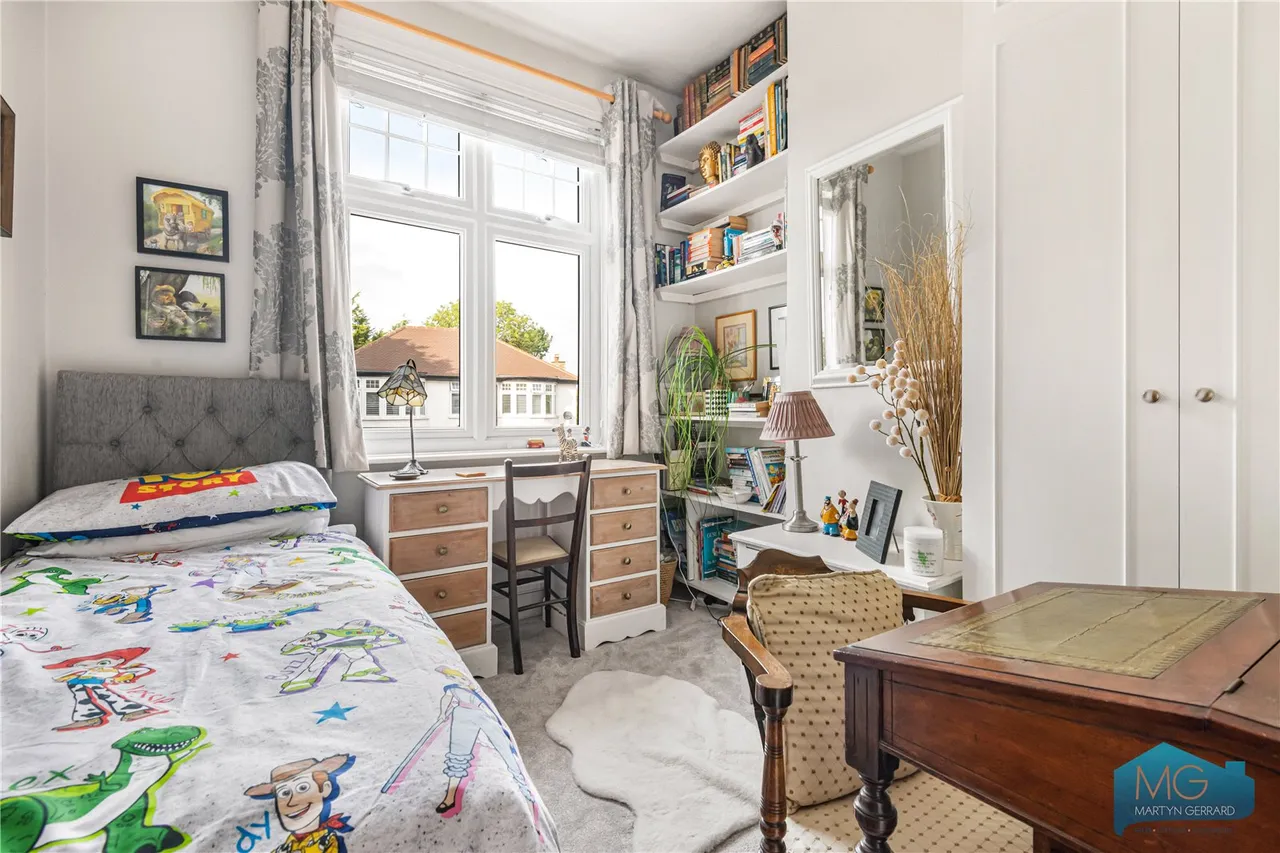 Pollard Road, London, N20, photo 19