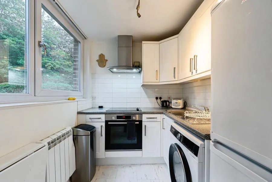 Howson Terrace, Richmond Hill, TW10, photo 2