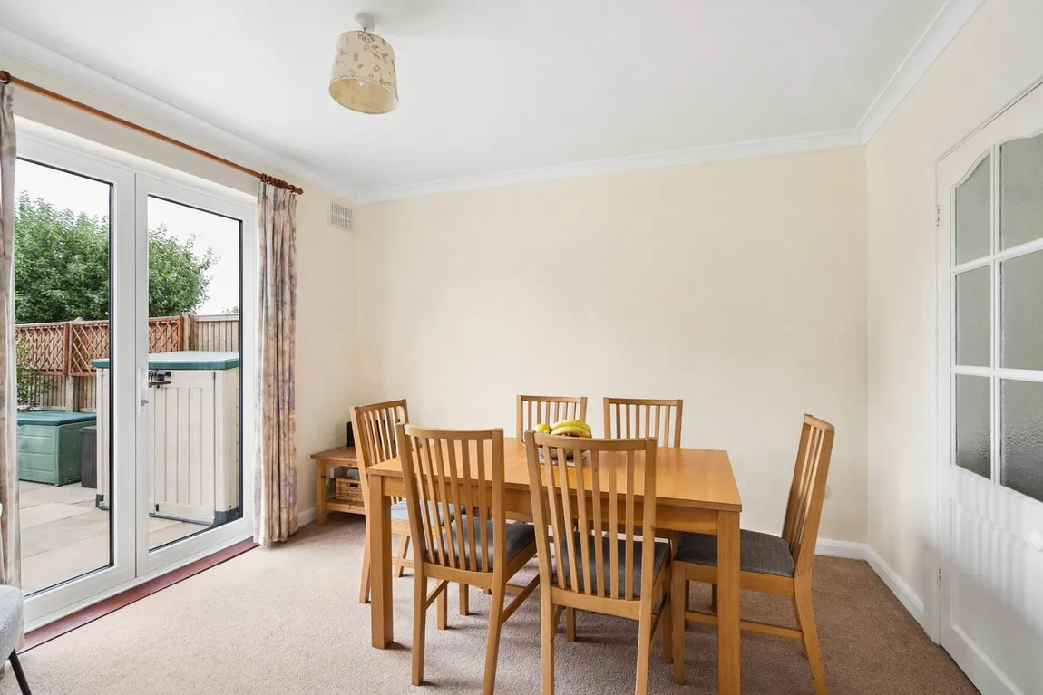 Lincoln Road, Northwood, HA6, photo 4