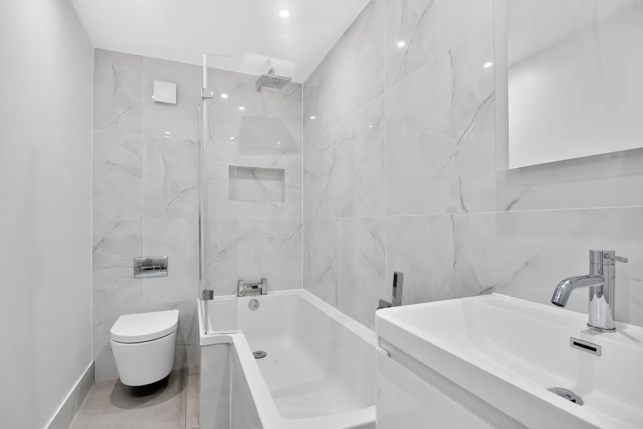 Jephtha Road, London, SW18, photo 8