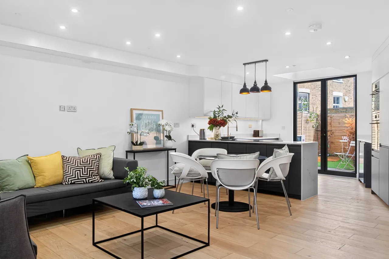 Jephtha Road, London, SW18, photo 2