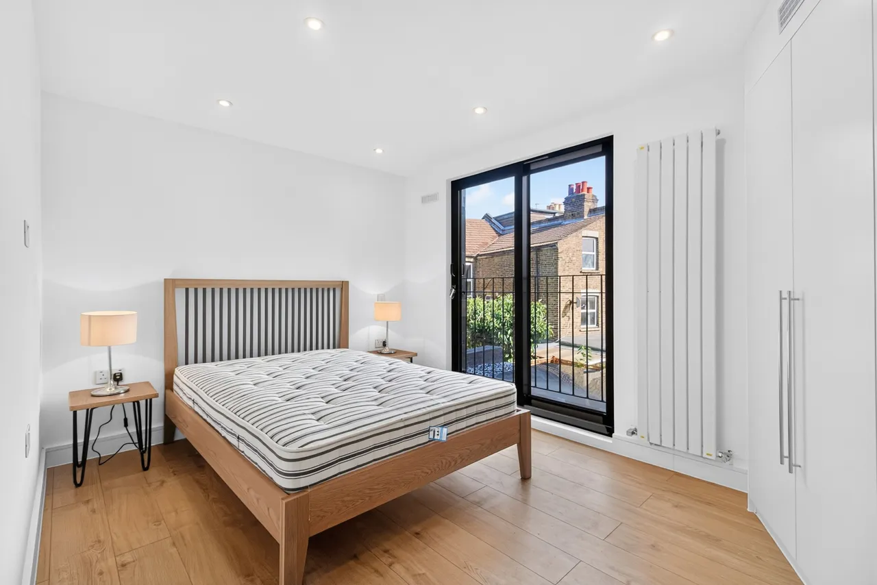 Jephtha Road, London, SW18, photo 4