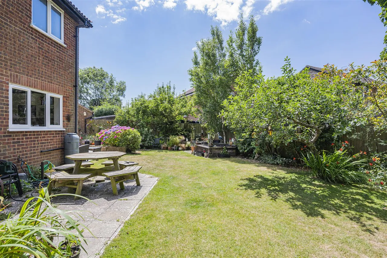 Rugby Close, Seaford, photo 4