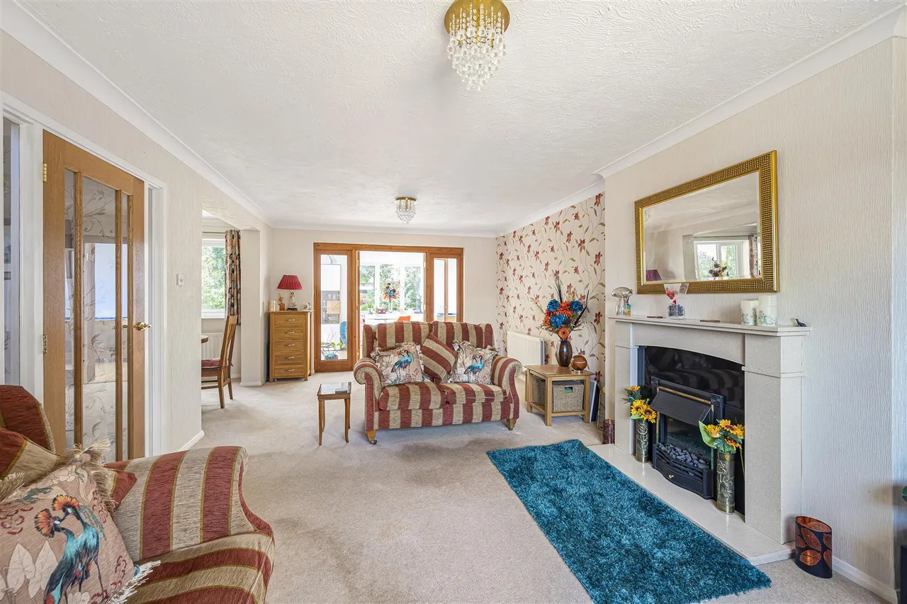 Rugby Close, Seaford, photo 14