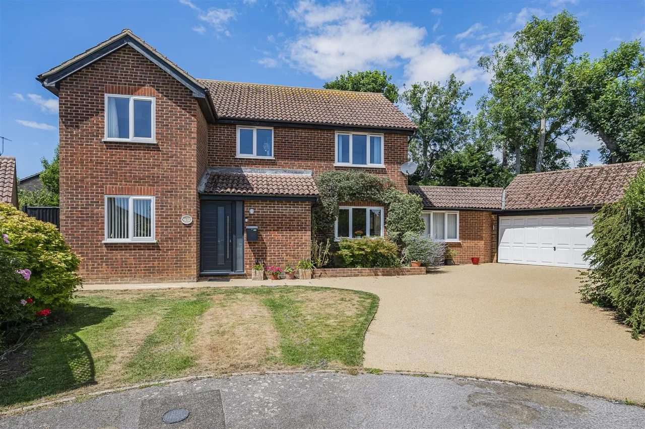 Rugby Close, Seaford, photo 35