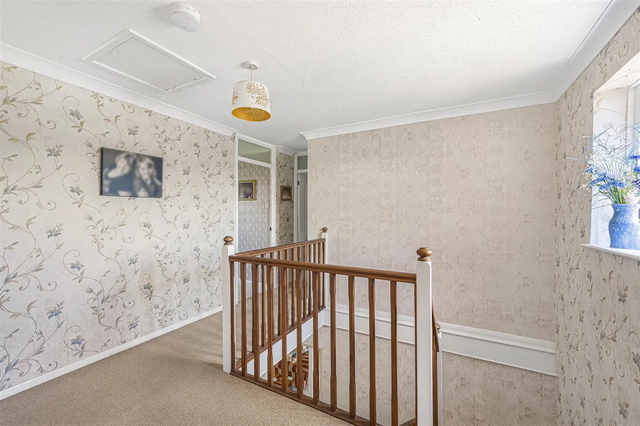 Rugby Close, Seaford, photo 24
