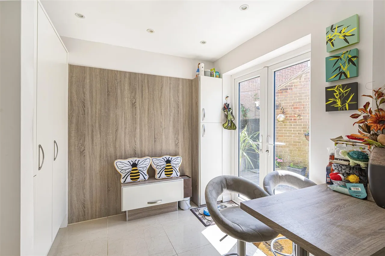 Rugby Close, Seaford, photo 13