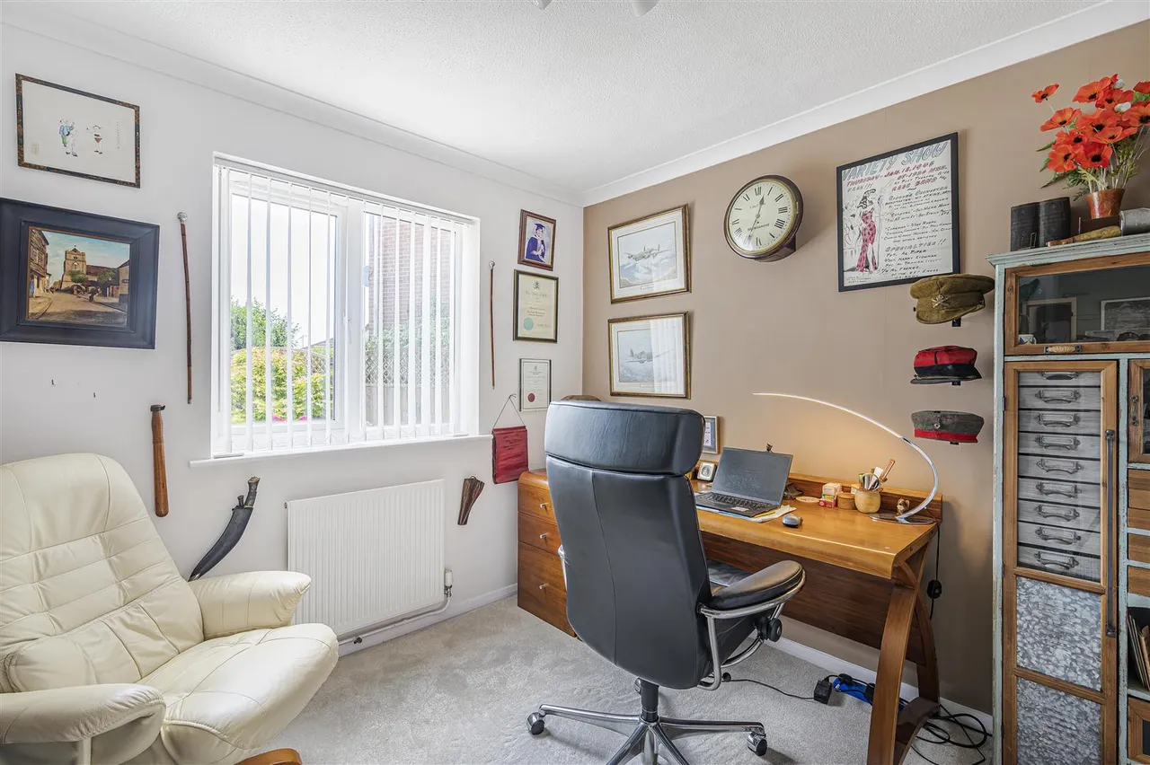 Rugby Close, Seaford, photo 12