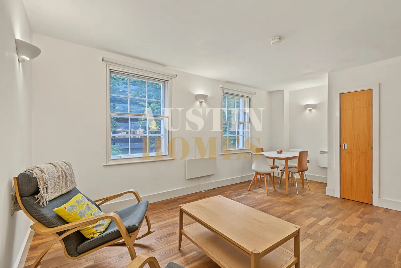 2 bed house to rent, St. John Street, London, EC1V