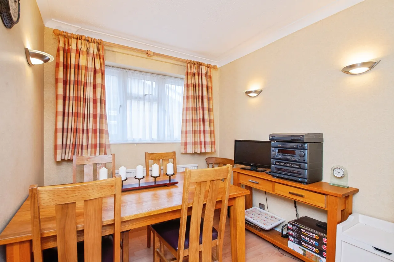 Lymington Avenue, Clacton-On-Sea, photo 6