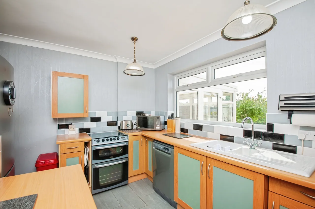 Lymington Avenue, Clacton-On-Sea, photo 8