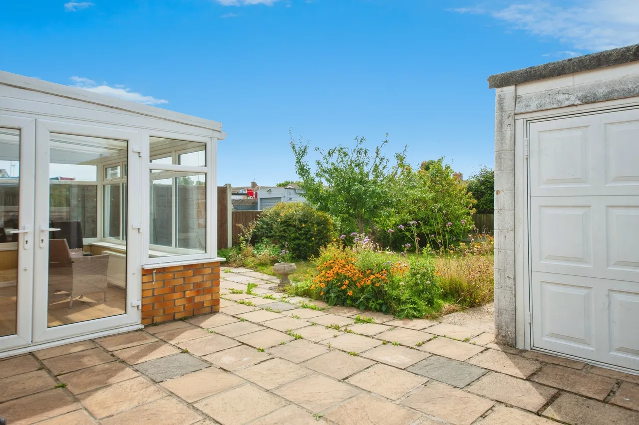 Lymington Avenue, Clacton-On-Sea, photo 4
