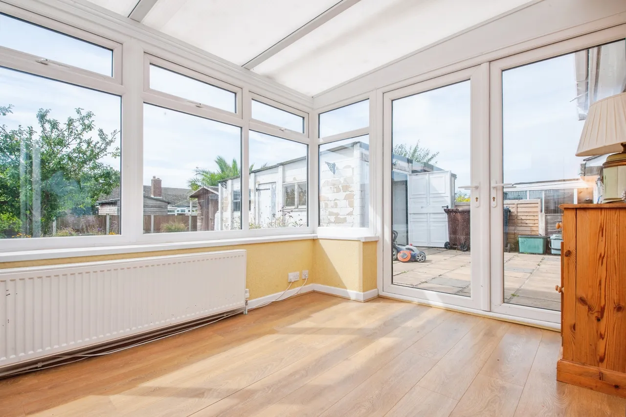 Lymington Avenue, Clacton-On-Sea, photo 3