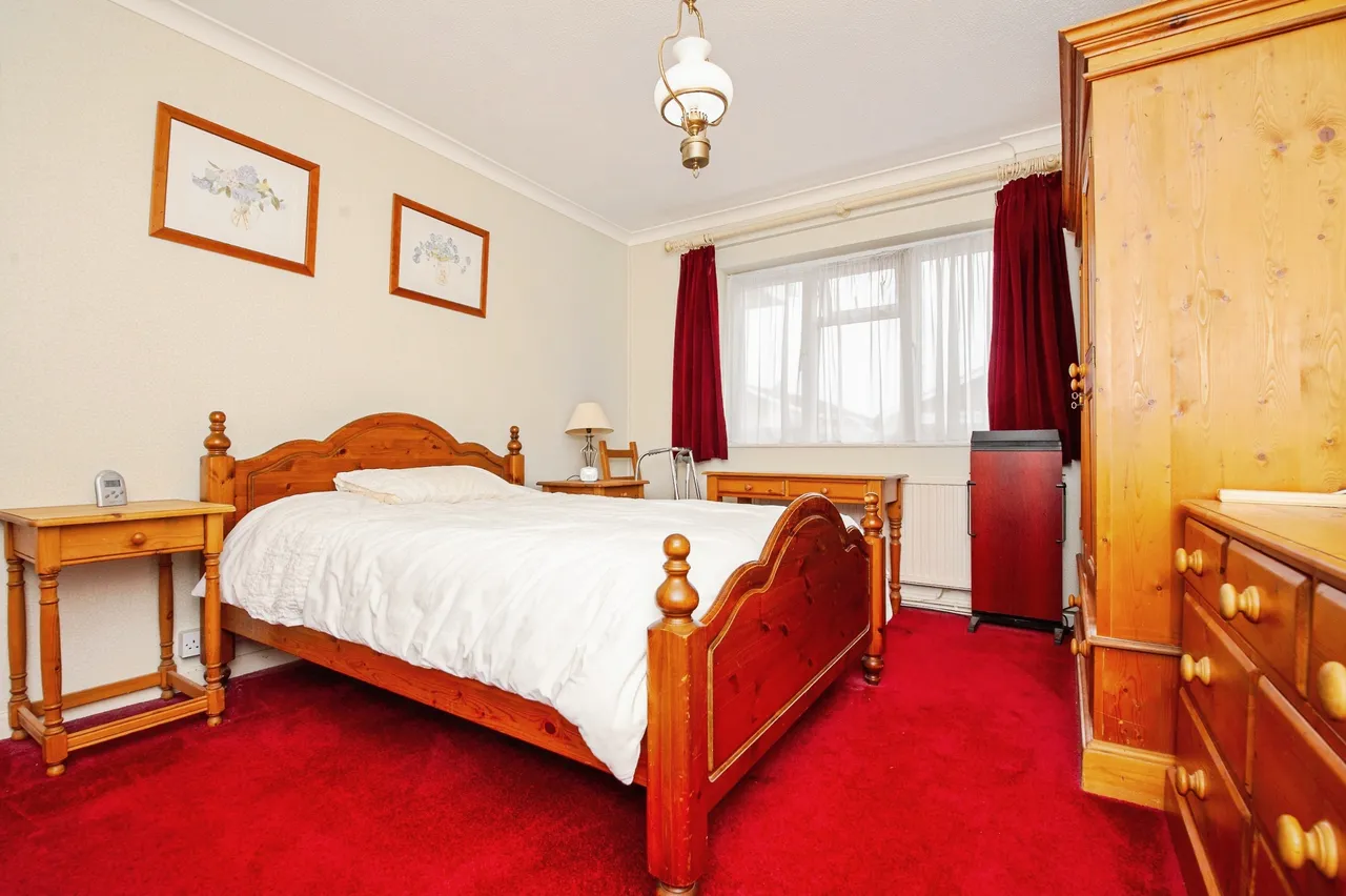 Lymington Avenue, Clacton-On-Sea, photo 11