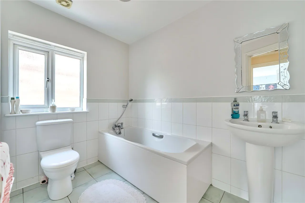 Castle Lodge Way, Rothwell, LS26, photo 9