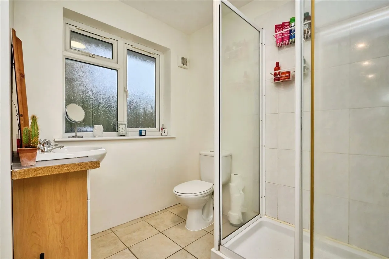 Nodes Road, Cowes, PO31, photo 18