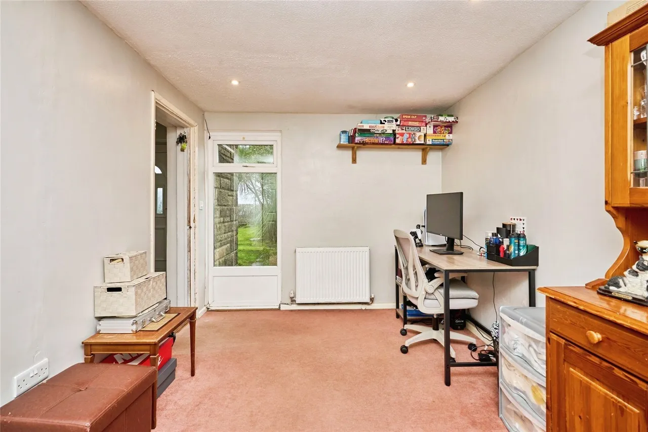 Nodes Road, Cowes, PO31, photo 13