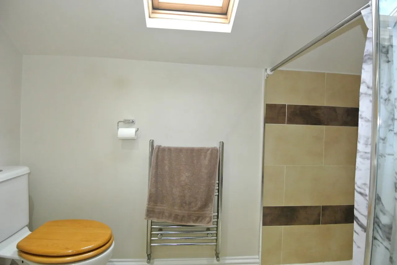 Dukes Close, Ashford, Surrey, TW15 1BQ, photo 8