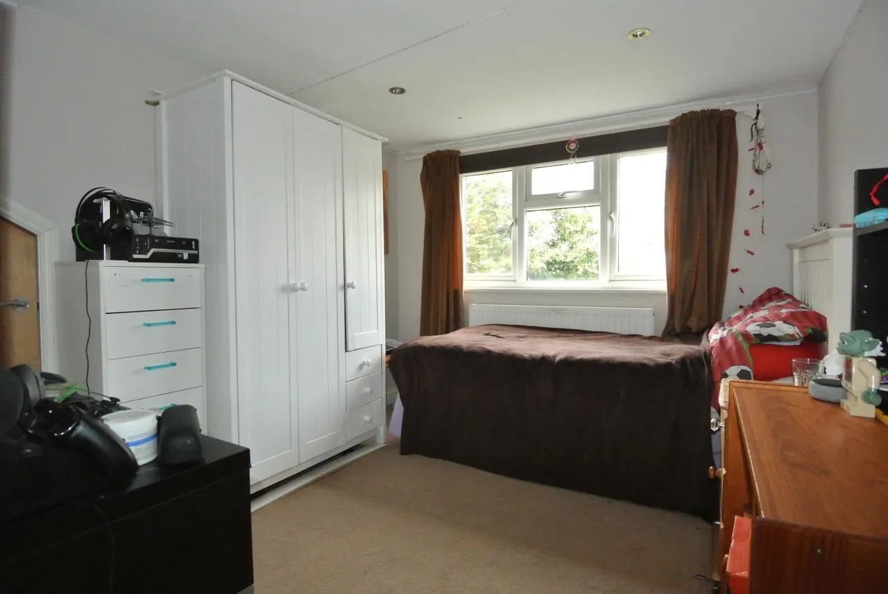 Dukes Close, Ashford, Surrey, TW15 1BQ, photo 9