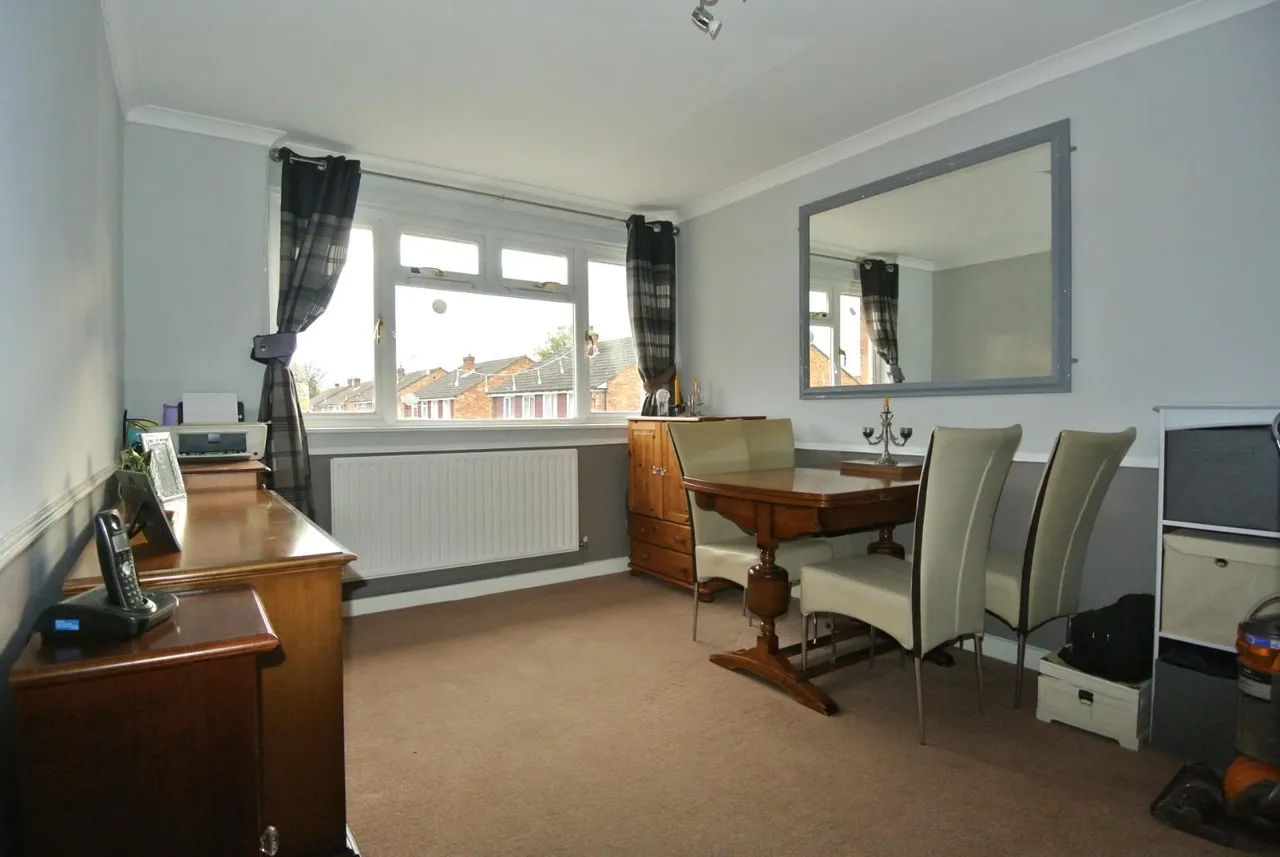 Dukes Close, Ashford, Surrey, TW15 1BQ, photo 3