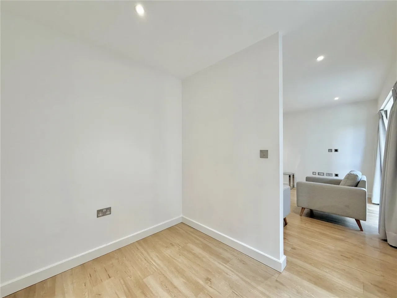 Caversham Road, London, NW9, photo 7