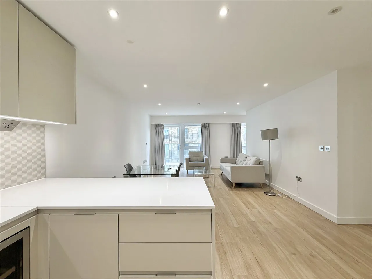 Caversham Road, London, NW9, photo 4