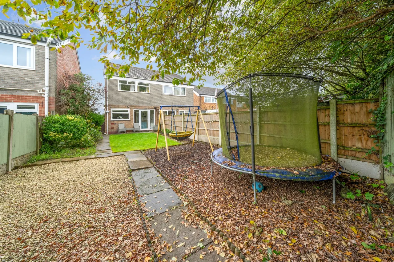 Hodnet Drive, Ashton-In-Makerfield, Wigan, Wigan, WN4 8PQ, photo 17