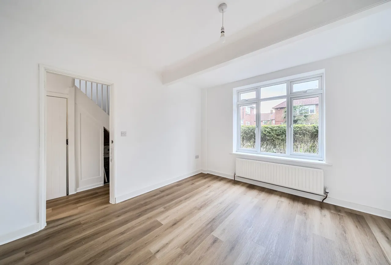 Neath Gardens, Morden, SM4 6JN, photo 15