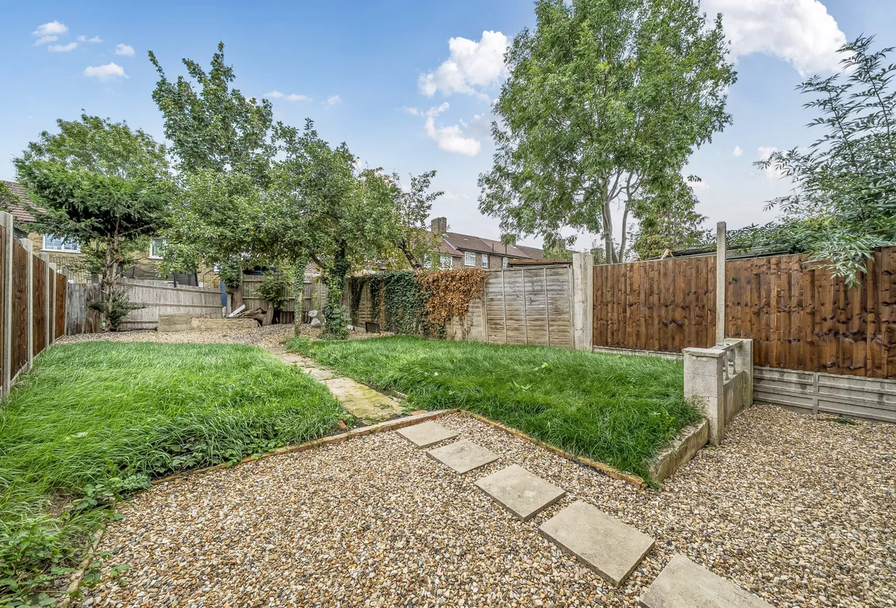 Neath Gardens, Morden, SM4 6JN, photo 13