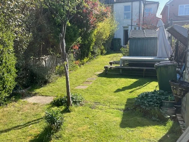 Macnaghten Road, SO18, photo 17